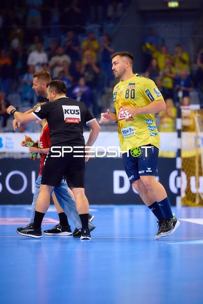 Jannik Kohlbacher (80, Rhein Neckar Löwen) läuft