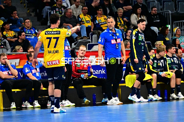 Szene mit David Späth (29; Rhein Neckar Löwen) und Halil Jaganjac (45; Rhein Neckar Löwen)