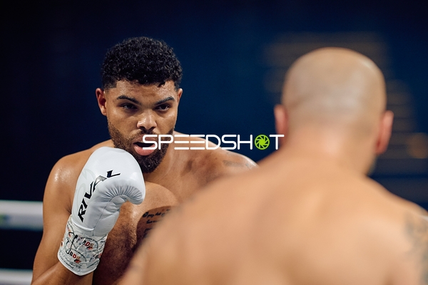 Emanuel Odiase (903; VIP) in Aktion