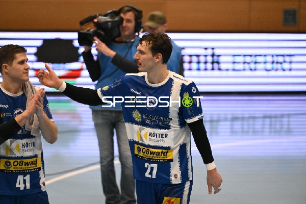 Philipp Meyer (27; ThSV Eisenach) mit Vukasin Antonijevic (41; ThSV Eisenach) auf dem Spielfeld