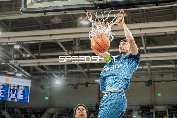 Samuell Williamson (10; MLP Academics Heidelberg) in Aktion