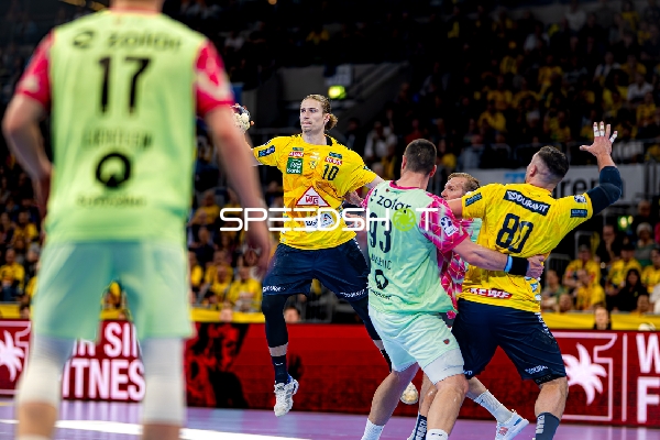 Knorr wirft aufs Tor