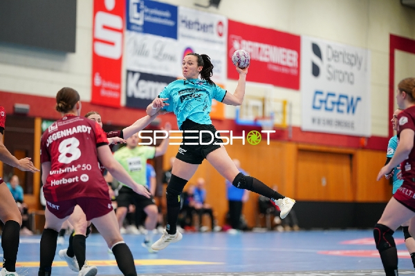 Szene mit Jana Scheib (20; Thüringer HC) und Luca Farago (19; Thüringer HC)