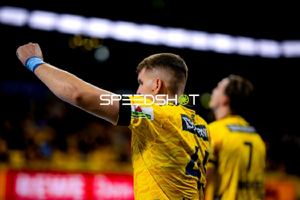 Halil Jaganjac (45; Rhein Neckar Löwen) positioniert sich