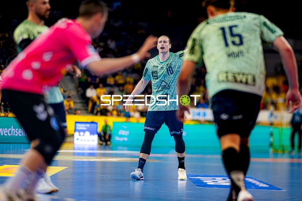 Verteidigung durch Spieler Nummer 10