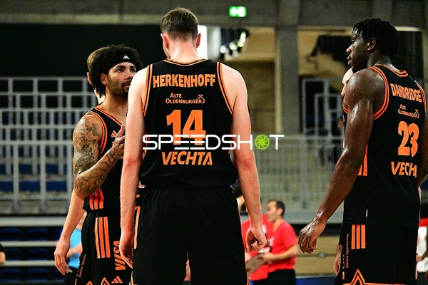 Spieler von Rasta Vechta auf dem Court