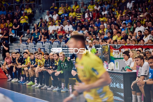 Spielerwechsel an der Seitenlinie