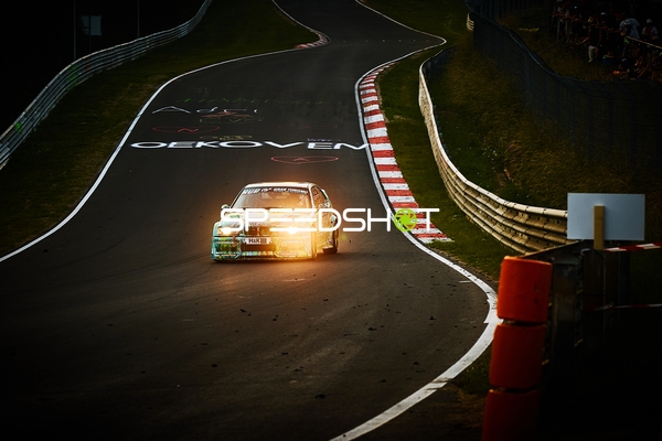 Rennfahrzeug auf der Nordschleife
