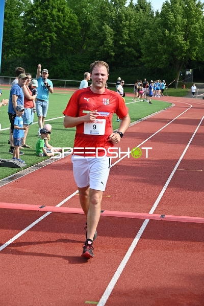 Läufer beim TVE Sommerlauf Edingen