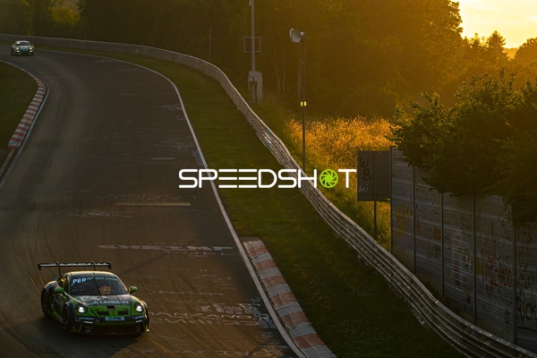 Rennfahrzeug auf der Rennstrecke