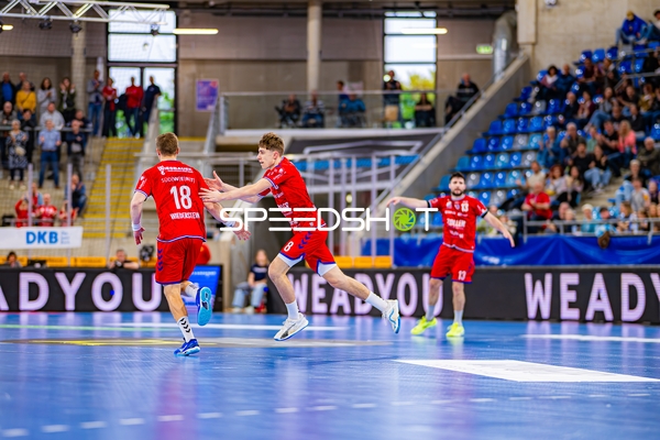 8, SG BBM Bietigheim zu Fabian Wiederstein (18, SG BBM Bietigheim)