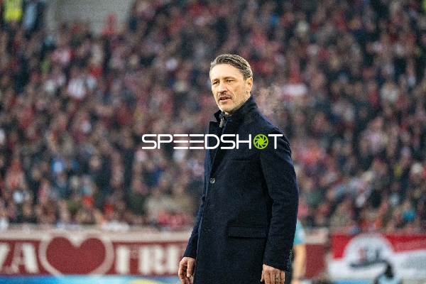 Trainer an der Seitenlinie