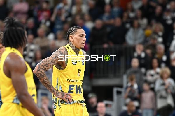 Szene mit Michale Kyser (12; EWE Baskets Oldenburg)