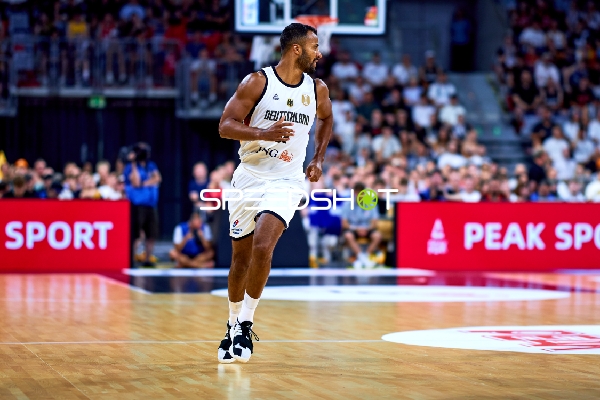 Franz Wagner (9; Deutschland) auf dem Court