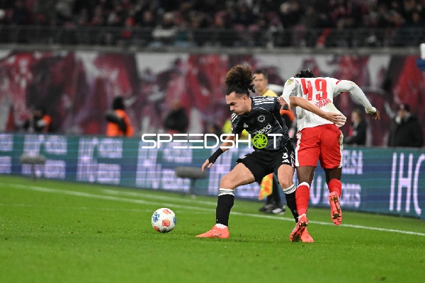 Zweikampf um den Ball