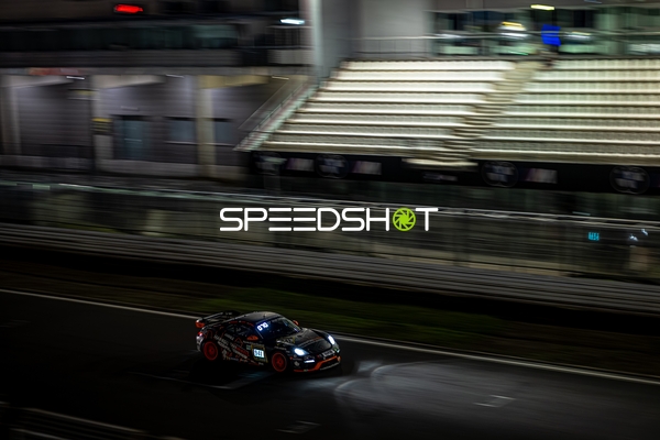 Porsche 718 Cayman GT4 Clubsport auf der Rennstrecke