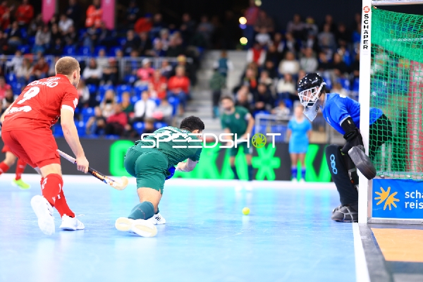 Torabschluss von Ivo MOREIRA (11; Portugal)