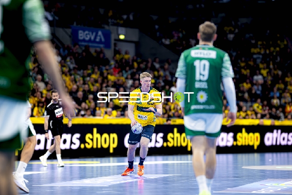 Wurf von Haukur Thrastarson (25; Rhein Neckar Löwen)