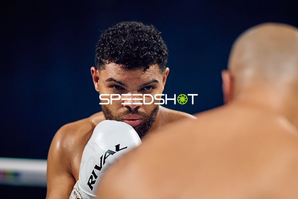 Boxer Emanuel Odiase fokussiert