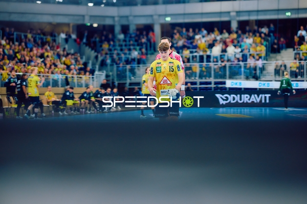 Spieler auf dem Spielfeld während des Spiels.