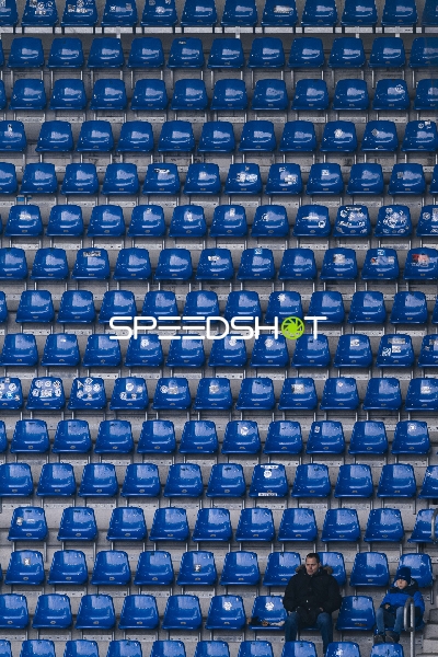 Leere Tribüne im Stadion