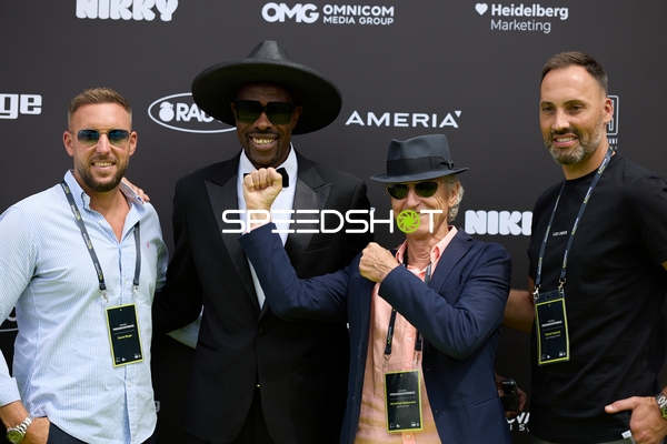 Ringside-Zone Face-Off