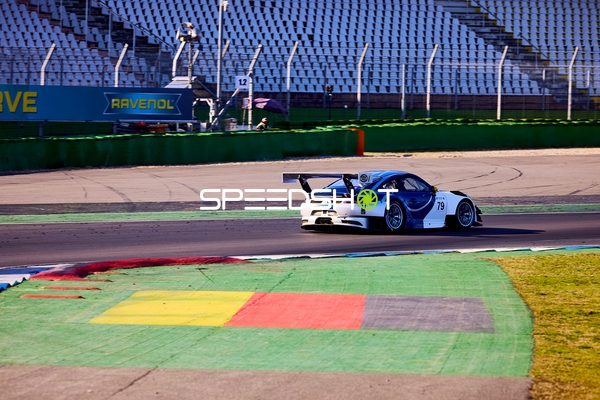 Udo Schwarz fährt beim PCHC über den Hockenheimring