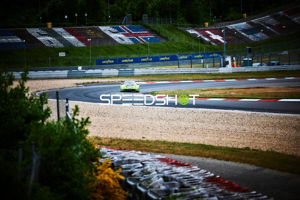 Fahrzeug PROsport Racing GmbH (37): Nico Bastian, Steven Palette in Kurve