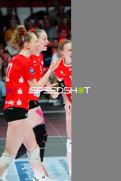 Spielszene mit Jubel