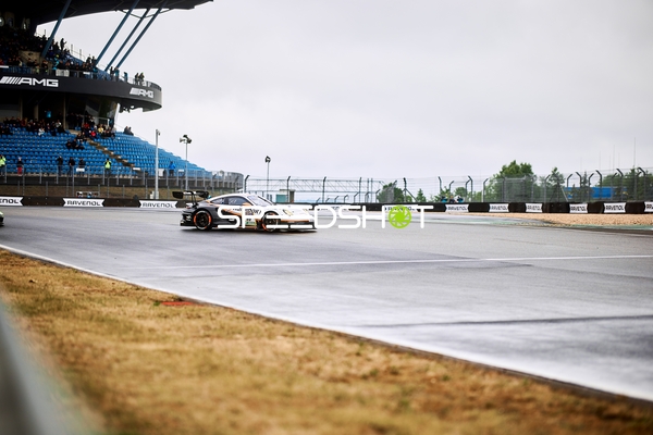 Hankook Competition (55): Jongkyum Kim, Marco Holzer, Roelof Bruins, Steven Cho auf nasser Strecke