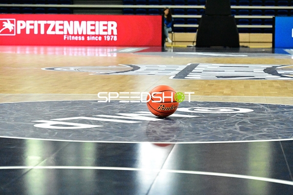 Basketball auf dem Court