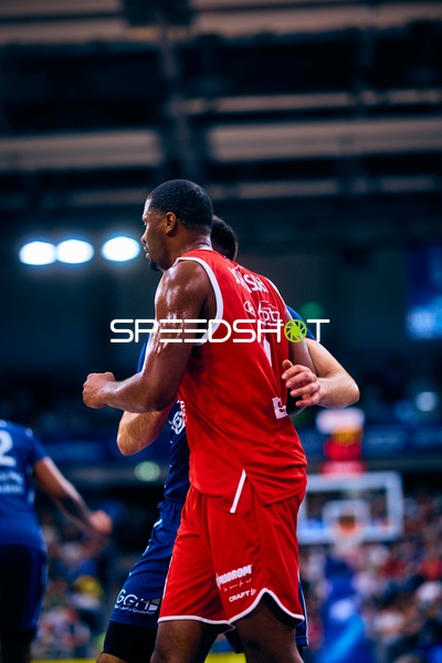 Intensives Duell zwischen MLP Academics und Syntainics MBC