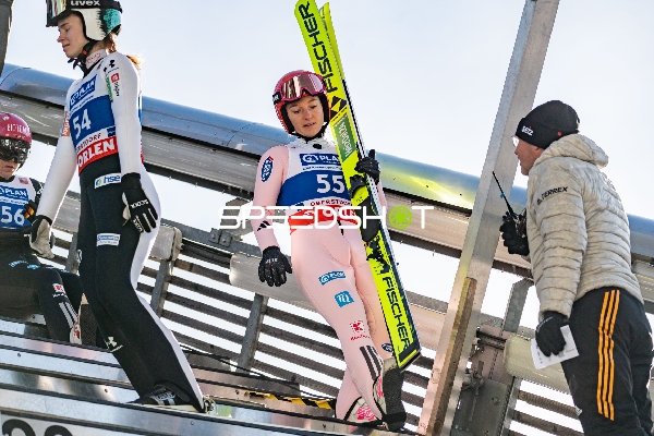 Startnummer 55 bei Two-Nights Tour Skispringen Damen