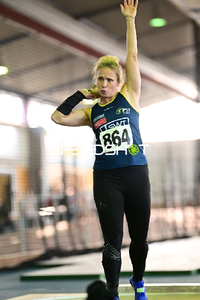 Metz Mareike (864; Post-Sportverein Trier) stößt Kugel