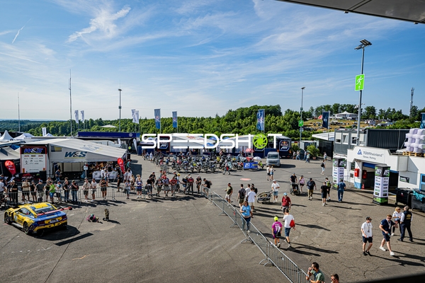 Fahrerlager beim 24h Rennen 2025