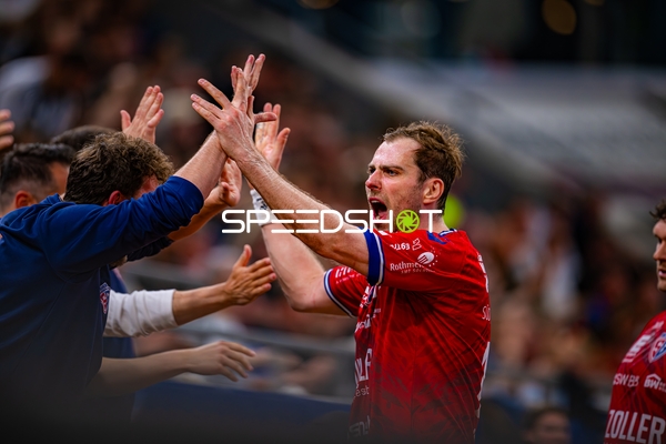 Torjubel Tom Wolf (10;SG BBM Bietigheim)