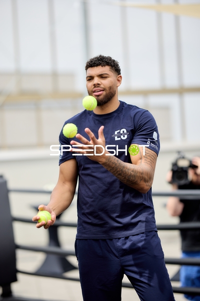 Ringside-Zone Face-Off