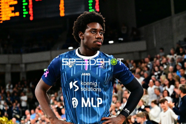 Noah Koch (1; MLP Academics Heidelberg) fokussiert