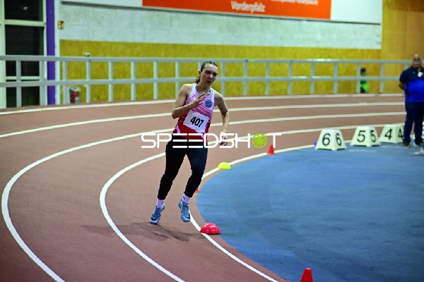 Reis Elisa auf der Bahn