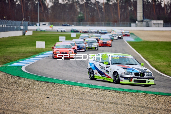 Spannendes Rennen des 318ti Cups auf dem Hockenheimring
