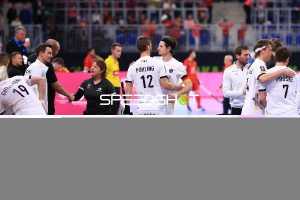 Anton Pöhling (12; Deutschland) und Anton Boeckel (8; Deutschland) nach dem Spiel