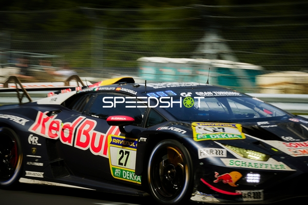 Rennfahrzeug auf der Rennstrecke