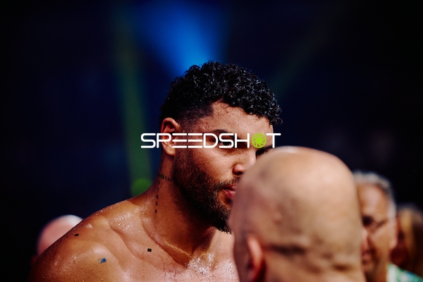 Emanuel Odiase in Ringside Zone