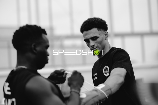 Ringside-Zone Face-Off