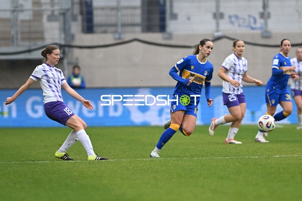 Spieler in Aktion auf dem Feld