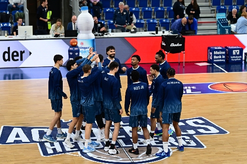 Szene mit Marcel Keßen (15; MLP Academics Heidelberg) und Teamkollegen