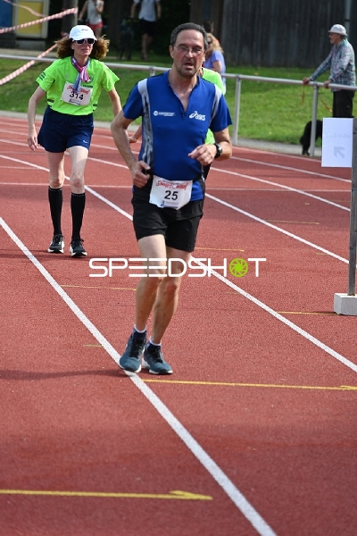 Läufer beim TVE Sommerlauf Edingen