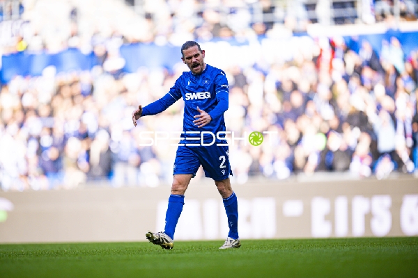 Spieler Sebastian Jung (2; Karlsruher SC) in Aktion