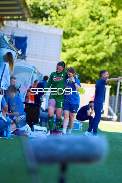 Verletzungsbetreuung Martina Tufeković (1;TSG Hoffenheim Frauen 1)