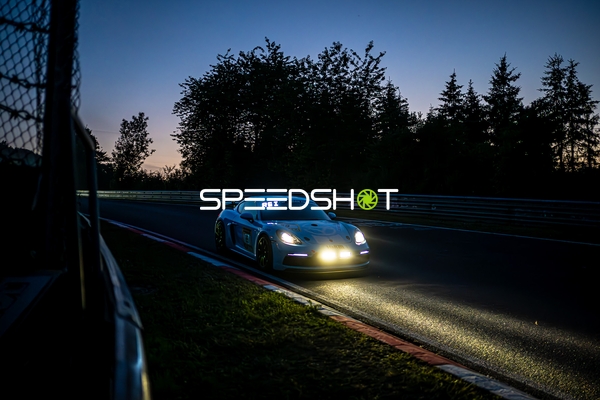 Rennfahrzeug auf der Nordschleife